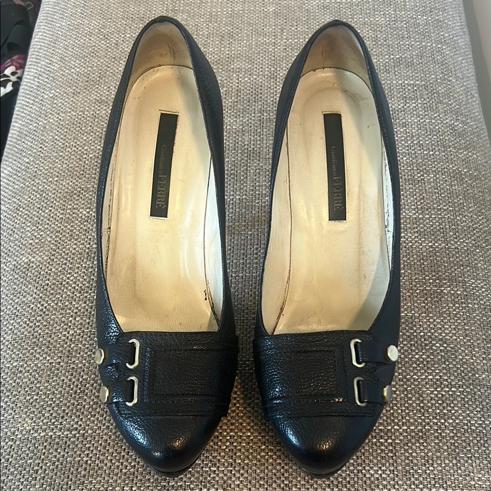 Gianfranco Ferre Black Heels Elegant Design